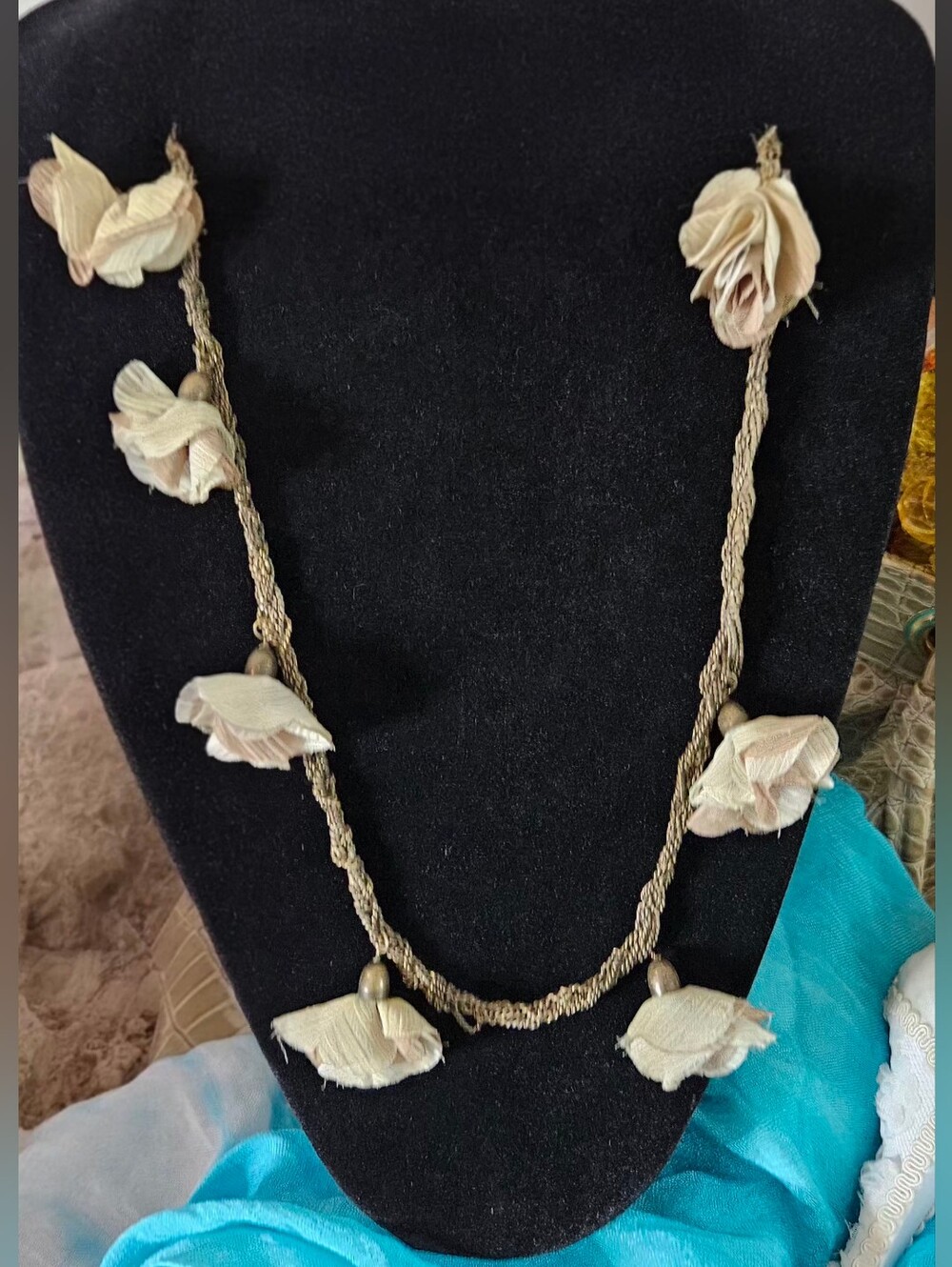 Delicate Cream Fabric Flower Necklace - Women Jewelry